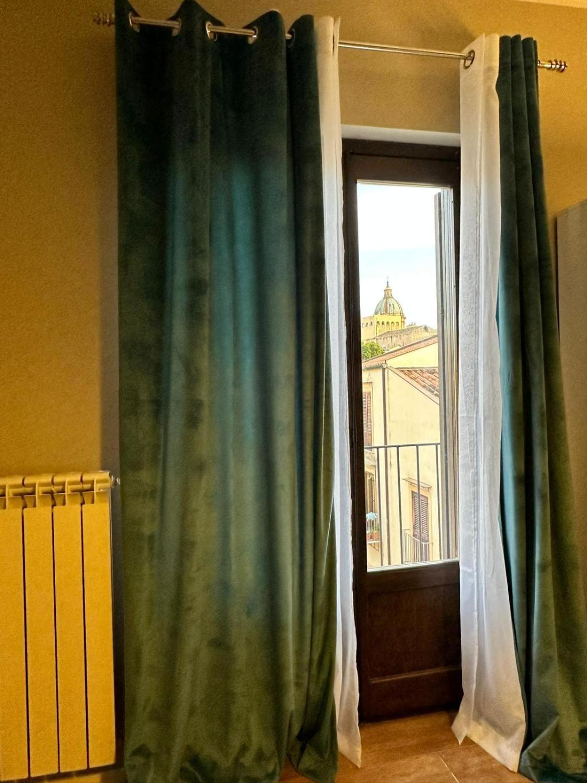 Centrumassimo Apartment Palermo Eksteriør bilde